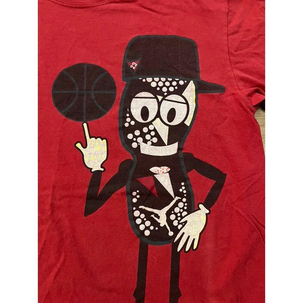 Nike Air Jordan Peanut With Basketball T Shirt size LG Retro Sneaker‎ Tee